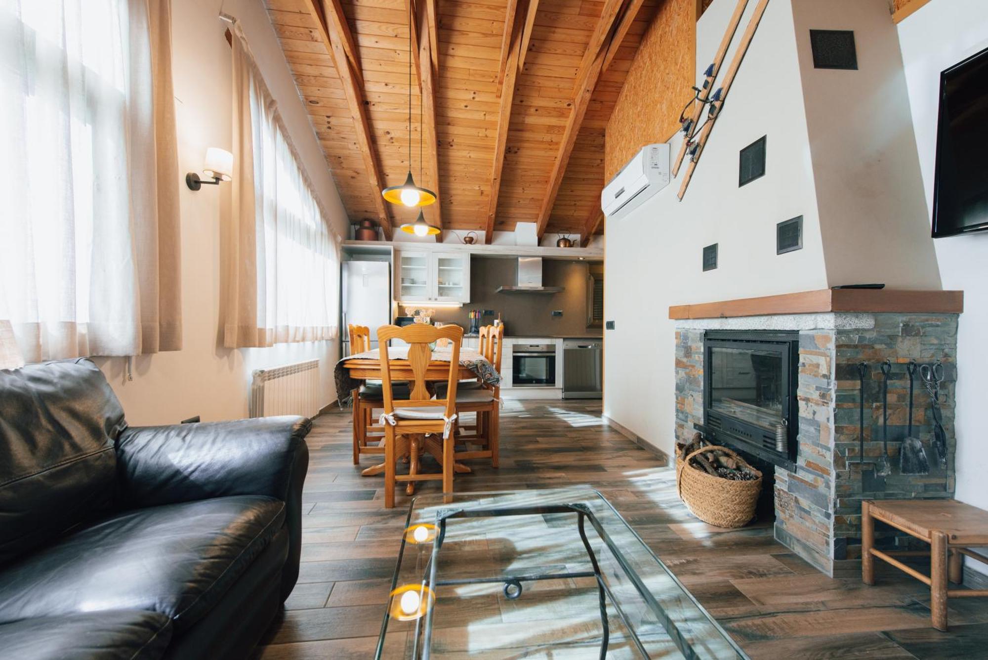 Lo Niu Apartment Ribera de Montardit ภายนอก รูปภาพ